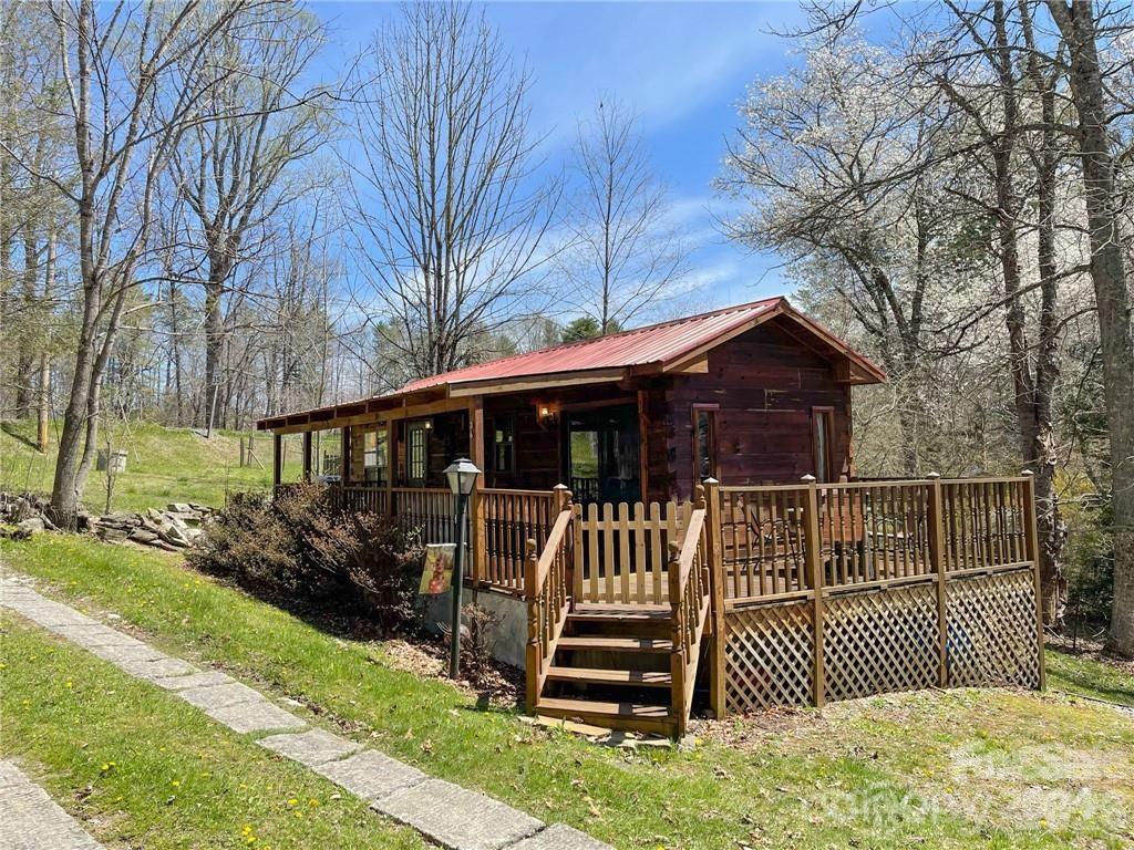 36 Luther Franklin Lane, Newland, NC. property listing photo
