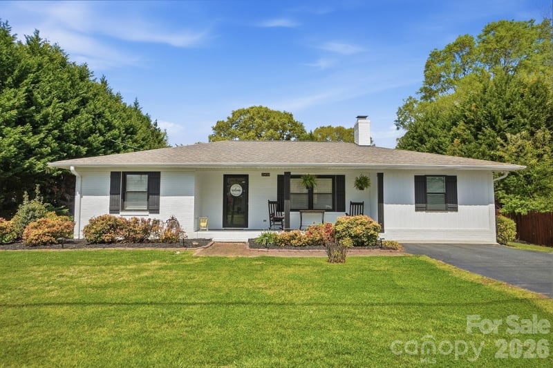 2470 NC 152, China Grove, NC - 2 beds, 2 baths, 1,401 sqft - $285,000