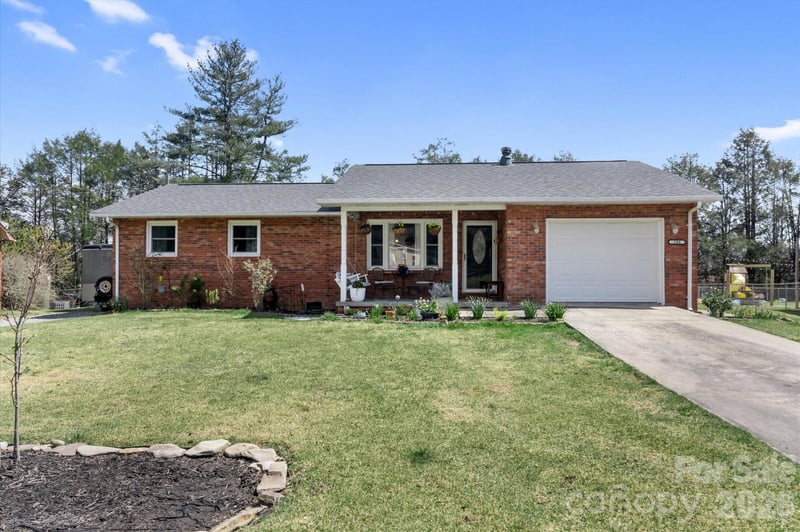 180 Fisher Road, Brevard, NC - 3 beds, 2 baths, 1,839 sqft - $600,000