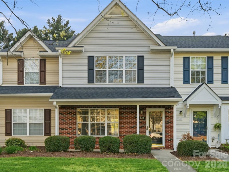 2940 Mayer House Court, Charlotte, NC - 2 beds, 2.5 baths, 1,350 sqft - $219,900