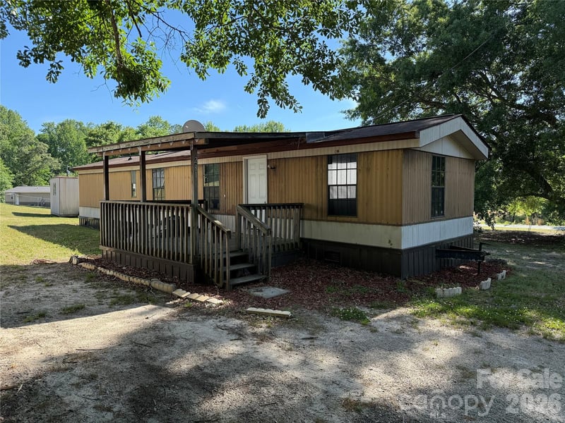 281 Phillips, Forest City, NC - 2 beds, 1 bath, 728 sqft - $79,900