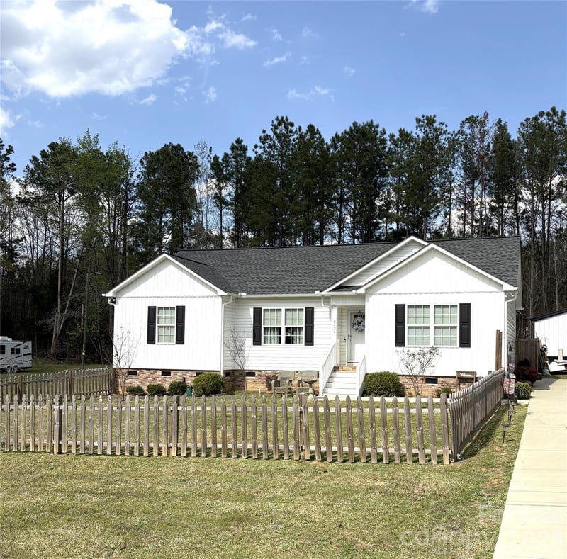 6724 Wylie, Kershaw, SC - 3 beds, 2 baths, 1,464 sqft - $355,000