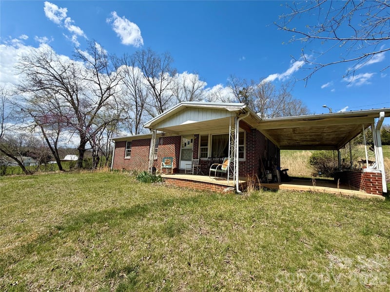 637 Fletcher Martin Road, Alexander, NC - 3 beds, 1 bath, 1,048 sqft - $235,000