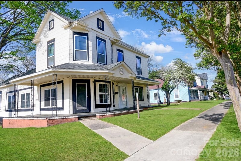 418 Yadkin, Spencer, NC - 3 beds, 3 baths, 2,254 sqft - $279,000