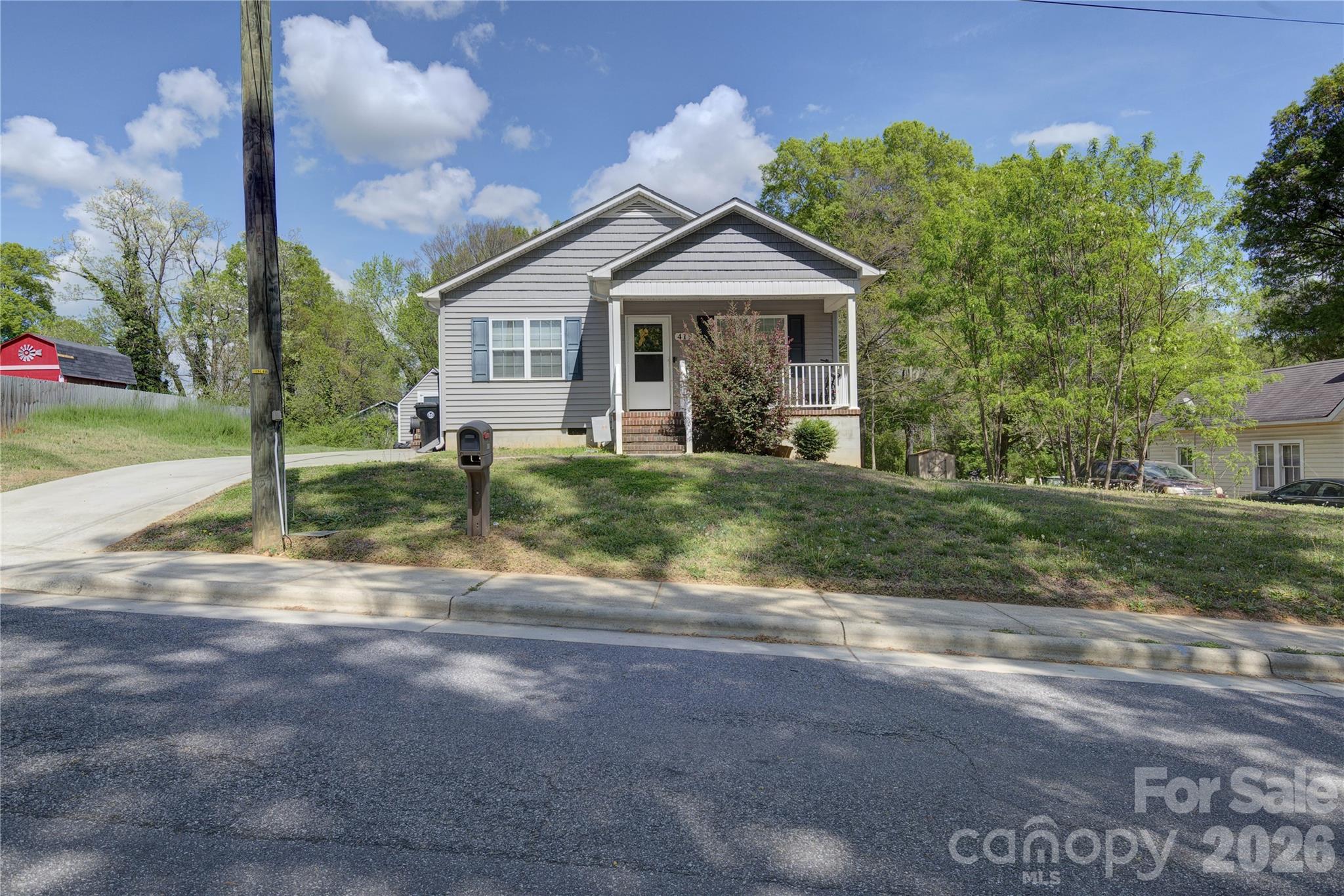 419 N Academy Street, Mooresville, NC. property listing photo