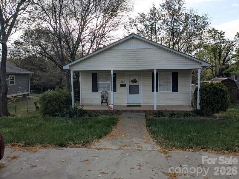 826 Second Street, Kings Mountain, NC - 2 beds, 1 bath, 768 sqft - $199,000