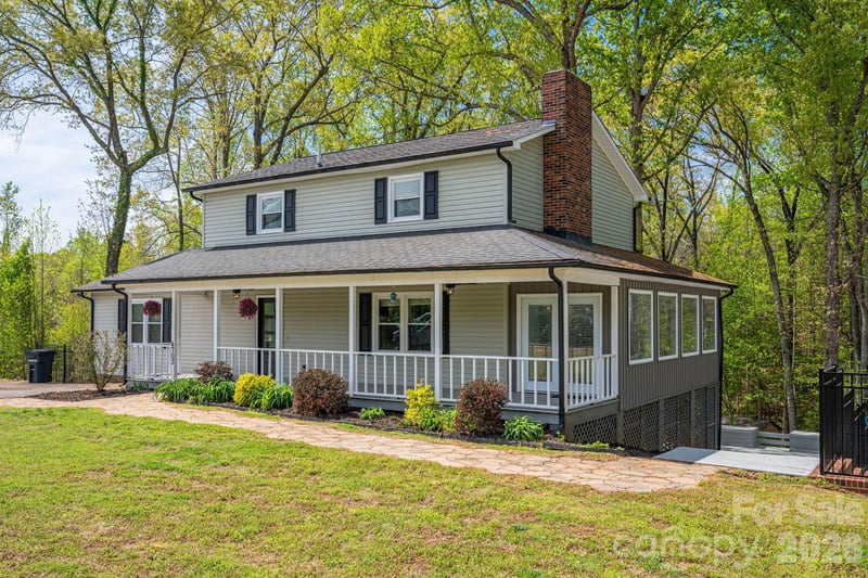 4703 Nc 16 Business, Denver, NC - 4 beds, 4 baths, 3,022 sqft - $549,000