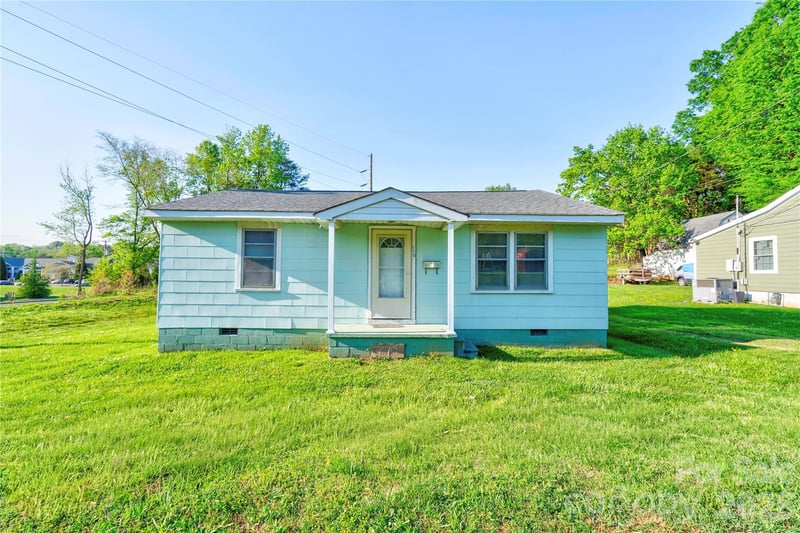 110 Owens Street, Kings Mountain, NC - 2 beds, 1 bath, 937 sqft - $130,000