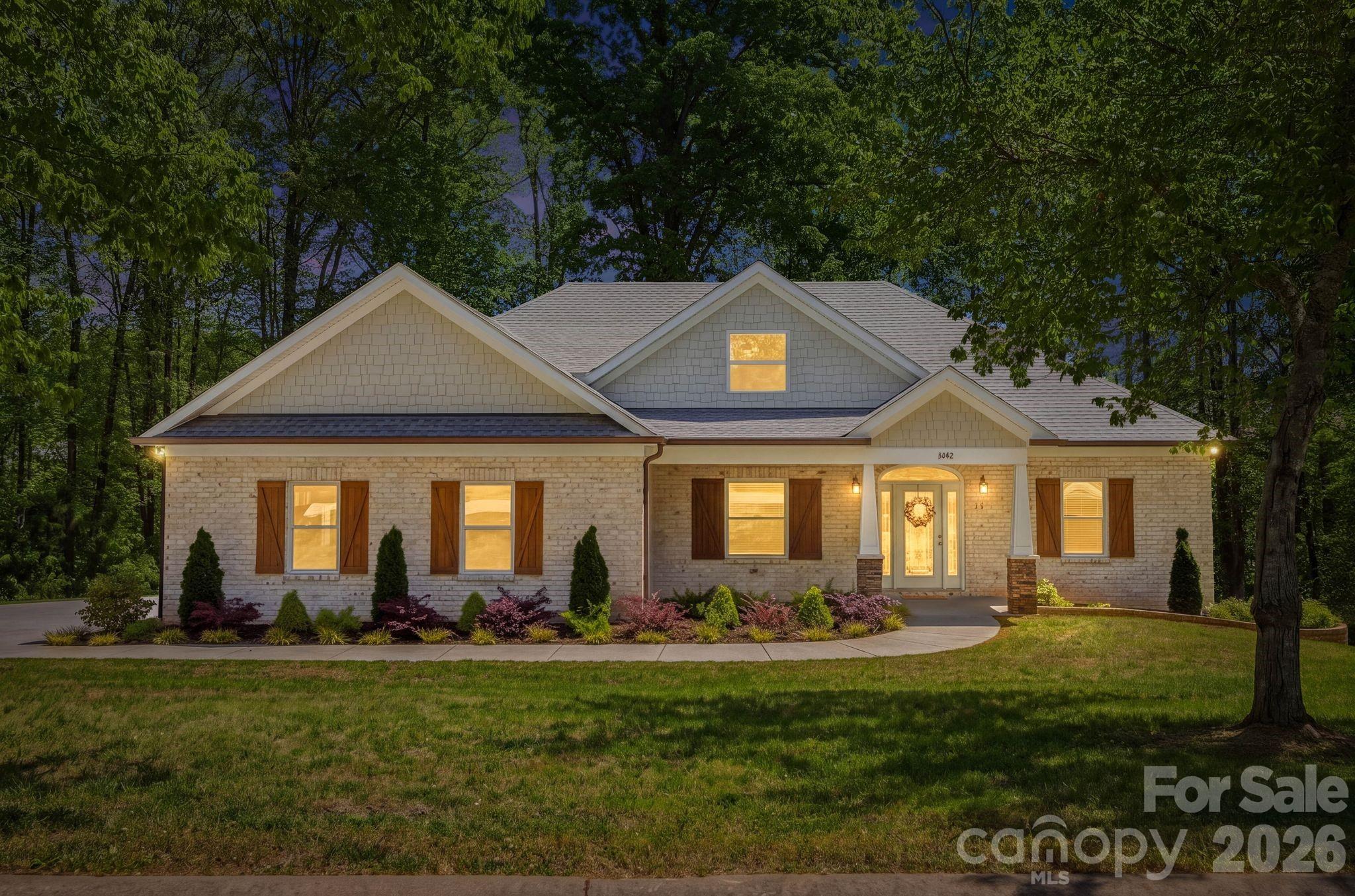 2442 Falcon Lane, Statesville, NC. property listing photo