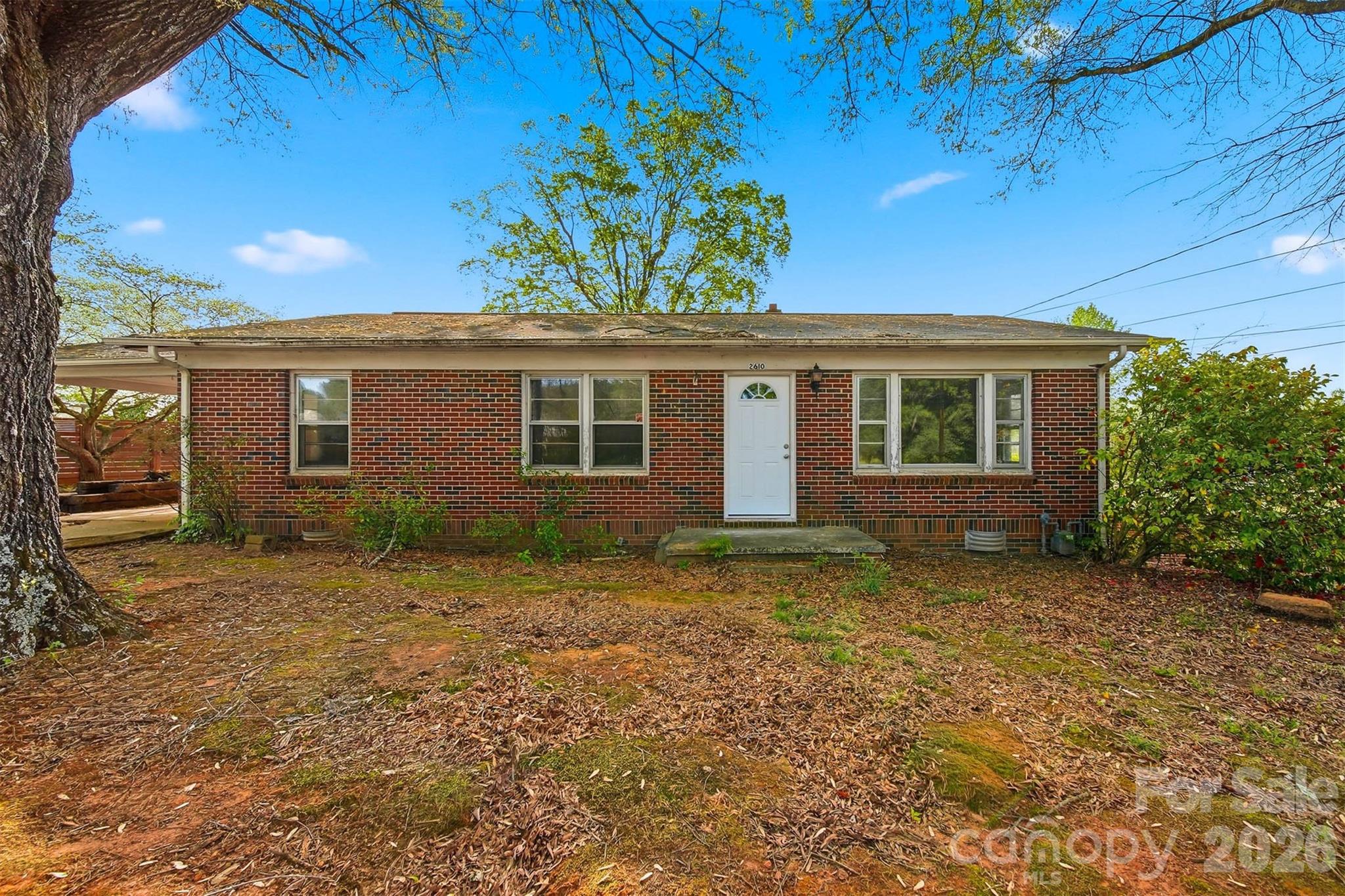 2610 20th Street Lane NE, Hickory, NC. property listing photo
