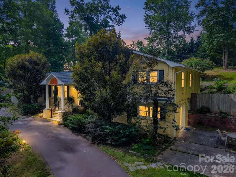 111 Dogwood Drive, Black Mountain, NC - 6 beds, 3 baths, 2,654 sqft - $999,000