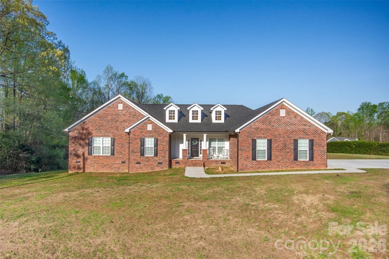 540 New Salem Road 10-11, Statesville, NC - 4 beds, 3.5 baths, 3,011 sqft - $689,000