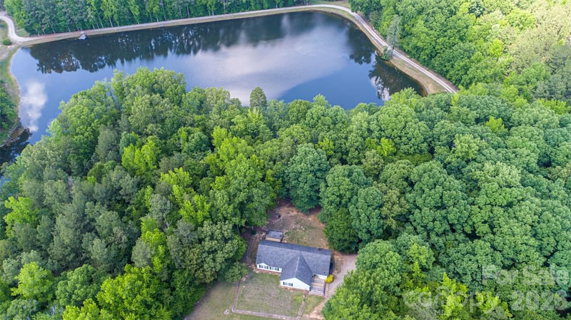 719 Phillipstown, Kershaw, SC - 4 beds, 2 baths, 2,184 sqft - $349,900