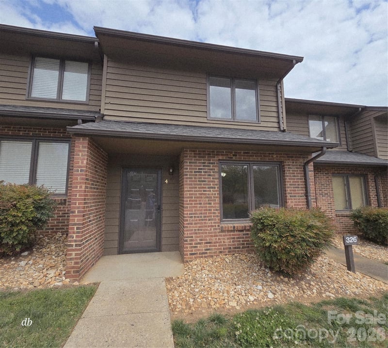 326 Patton Drive Apt 4, Shelby, NC - 2 beds, 1.5 baths, 1,139 sqft - $200,000