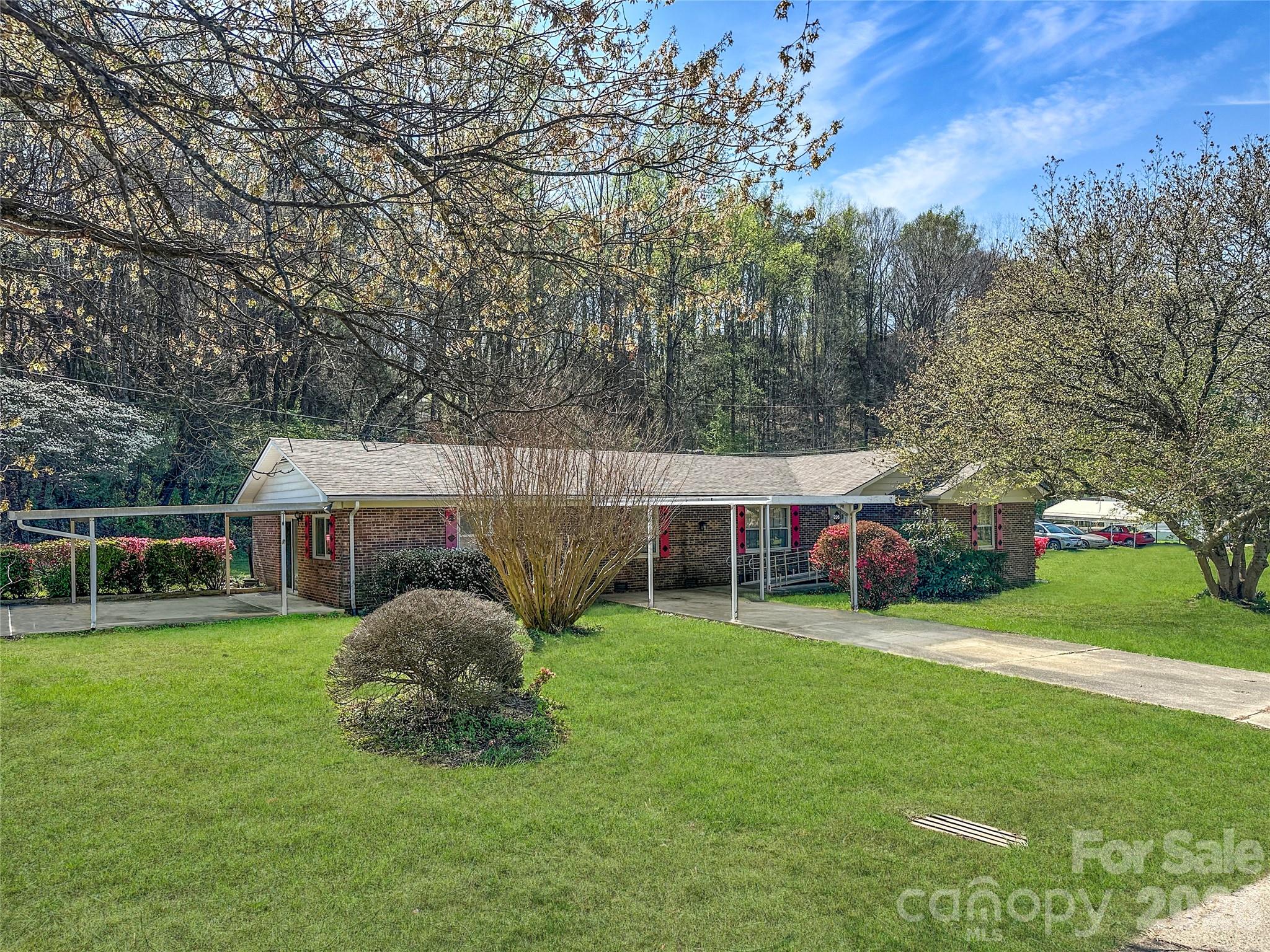 205 Bond Street, Marion, NC. property listing photo