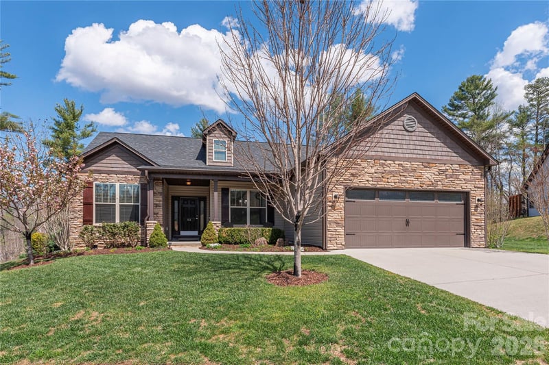 311 Wild Ginger, Weaverville, NC - 3 beds, 2 baths, 1,540 sqft - $515,000