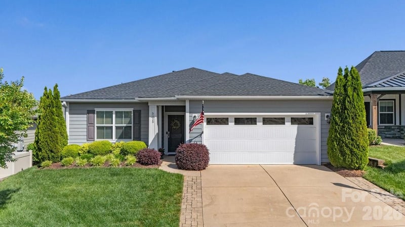 5125 Looking Glass Trail, Denver, NC - 2 beds, 2 baths, 1,646 sqft - $510,000