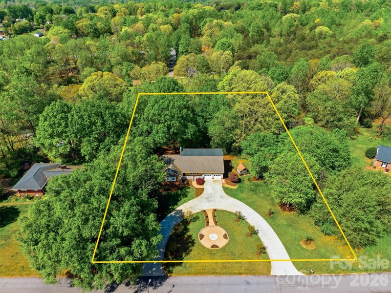 1512 Little Hill Road, Newton, NC - 5 beds, 4 baths, 4,468 sqft - $695,000