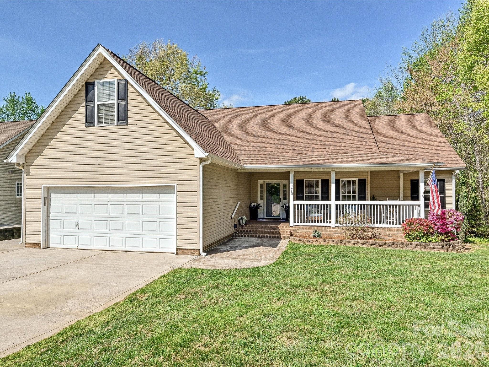 132 Gray Cliff, Mooresville, NC. property listing photo
