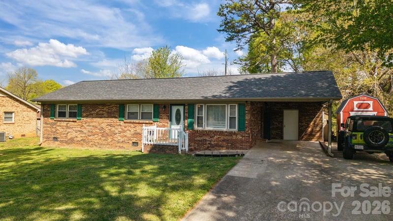 3942 Linwood Road, Gastonia, NC - 3 beds, 1.5 baths, 1,221 sqft - $249,900