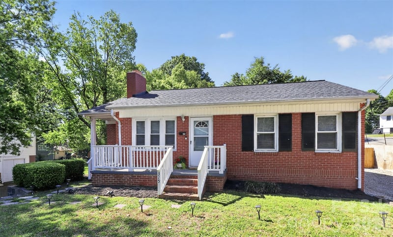 315 4th, Gastonia, NC - 2 beds, 1 bath, 847 sqft - $192,500