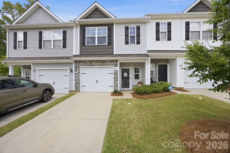10041 Brittondale, Charlotte, NC - 3 beds, 3 baths, 1,551 sqft - $310,000