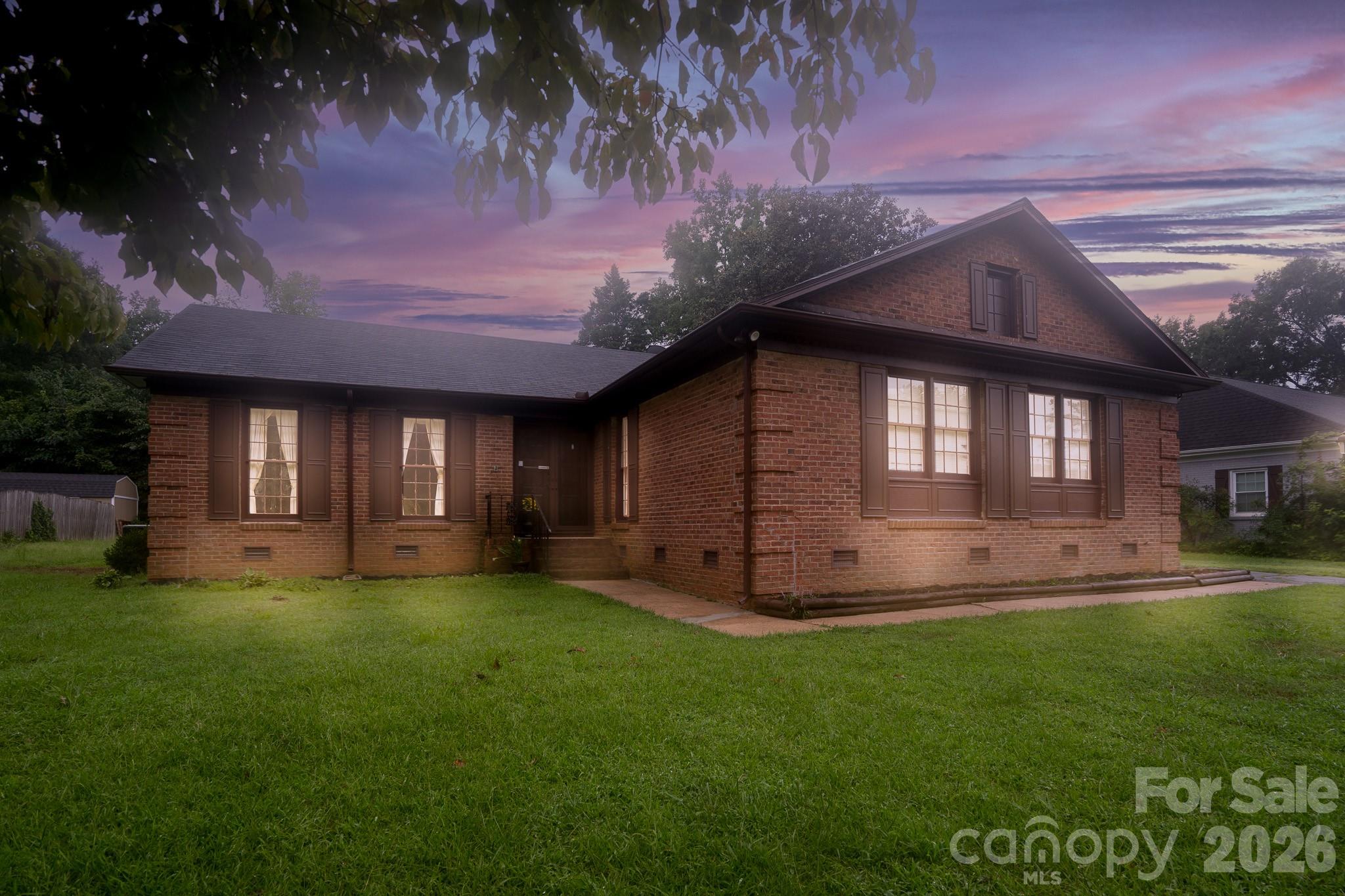 5742 faulconbridge Road, Charlotte, NC. property listing photo