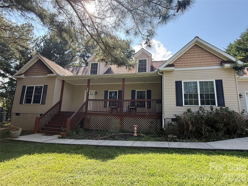 4376 Scenic View Court, Iron Station, NC - 3 beds, 3 baths, 2,458 sqft - $424,900