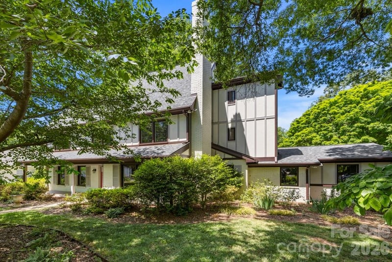 5335 Lansing Drive, Charlotte, NC - 4 beds, 3.5 baths, 2,895 sqft - $998,000