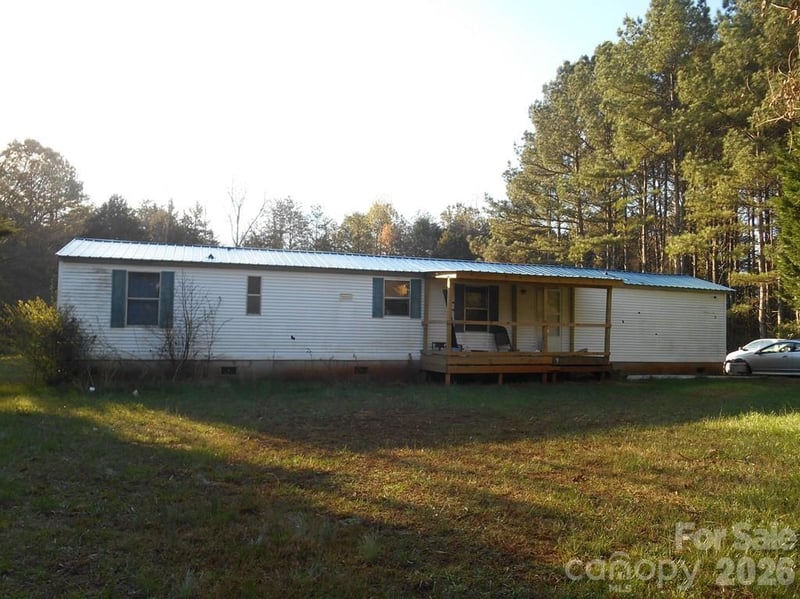 2184 Stove Drive, Newton, NC - 3 beds, 2 baths, 984 sqft - $98,900