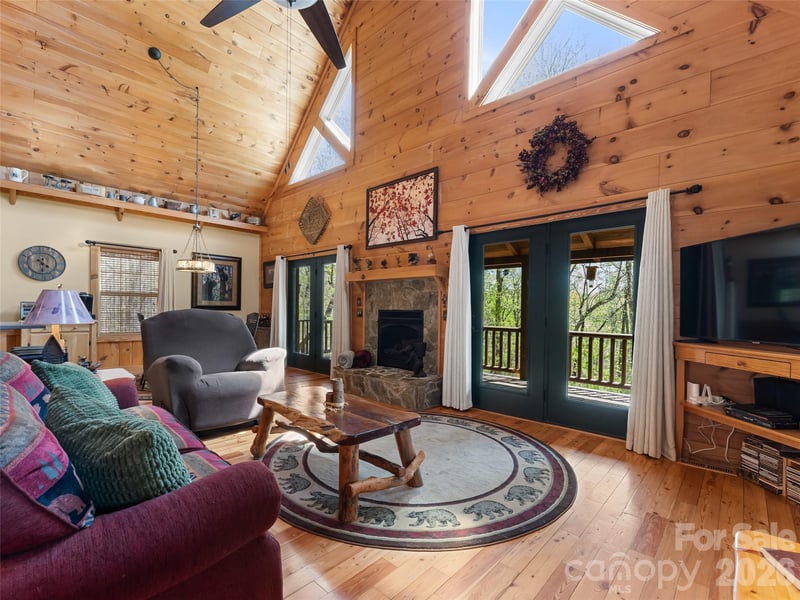 462 Deep Woods Lane, Saluda, NC - 3 beds, 3 baths, 2,351 sqft - $549,000