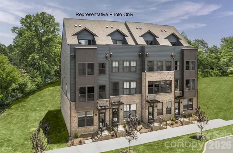 1016 Bella Grove, Charlotte, NC - 4 beds, 5 baths, 1,853 sqft - $393,320