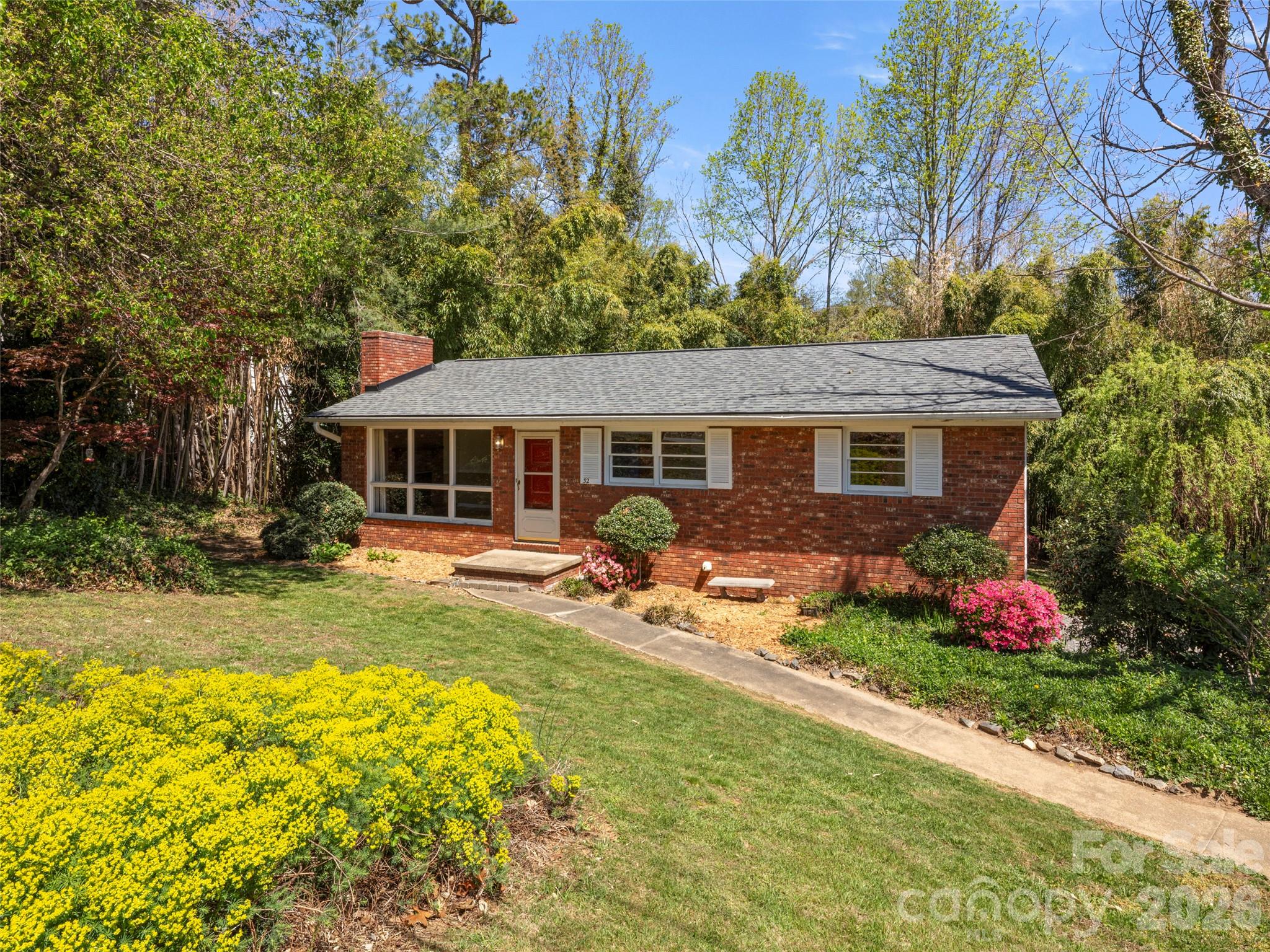32 Hillendale Road, Asheville, NC. property listing photo