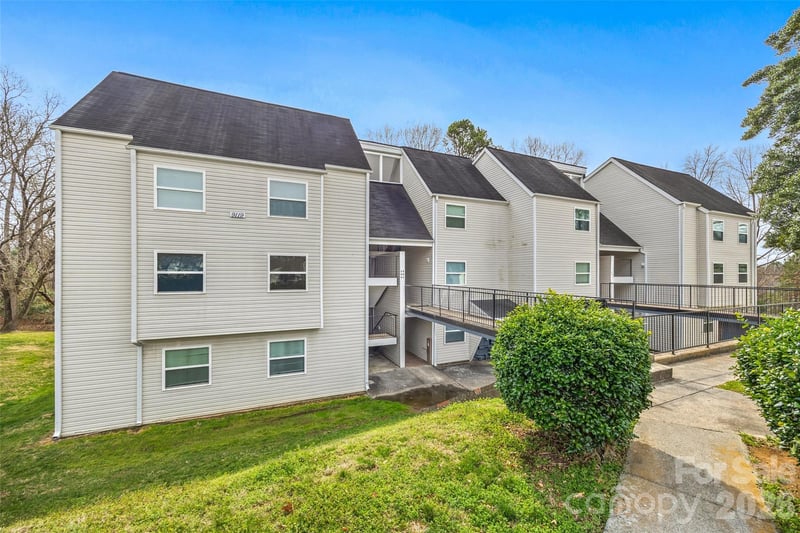 9119 Spyglass Place Apt 9119D, Charlotte, NC - 1 bed, 1 bath, 684 sqft - $114,000