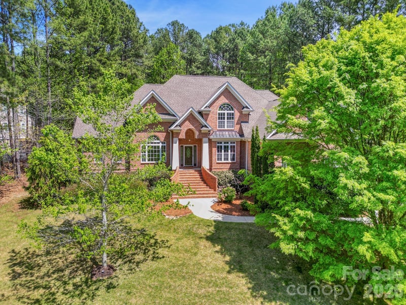 137 Northington Woods Drive, Mooresville, NC - 4 beds, 3 baths, 3,476 sqft - $780,000