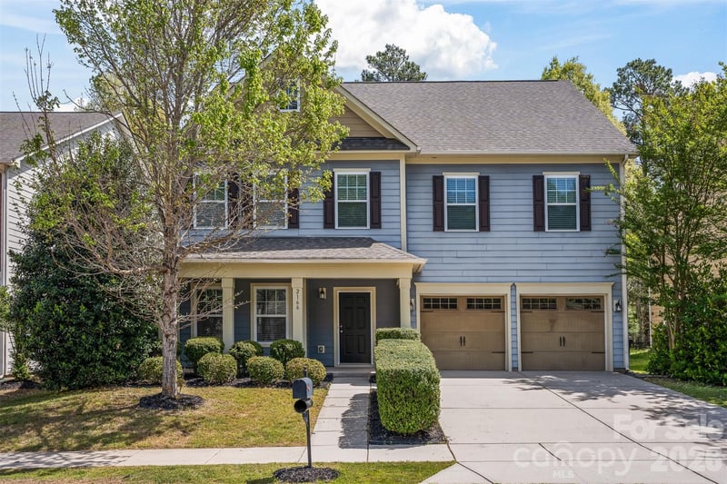 2166 Bluebell Way, Tega Cay, SC - 5 beds, 3.5 baths, 3,947 sqft - $660,000