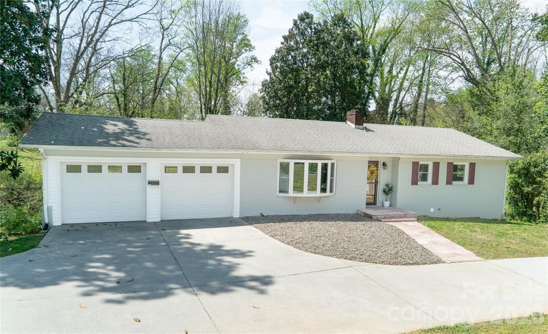 414 Patton Street, Morganton, NC - 3 beds, 2 baths, 2,466 sqft - $339,900