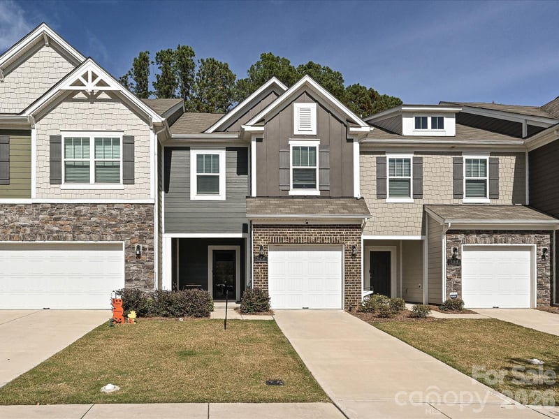 348 abington Street, Matthews, NC - 3 beds, 2.5 baths, 1,770 sqft - $365,000