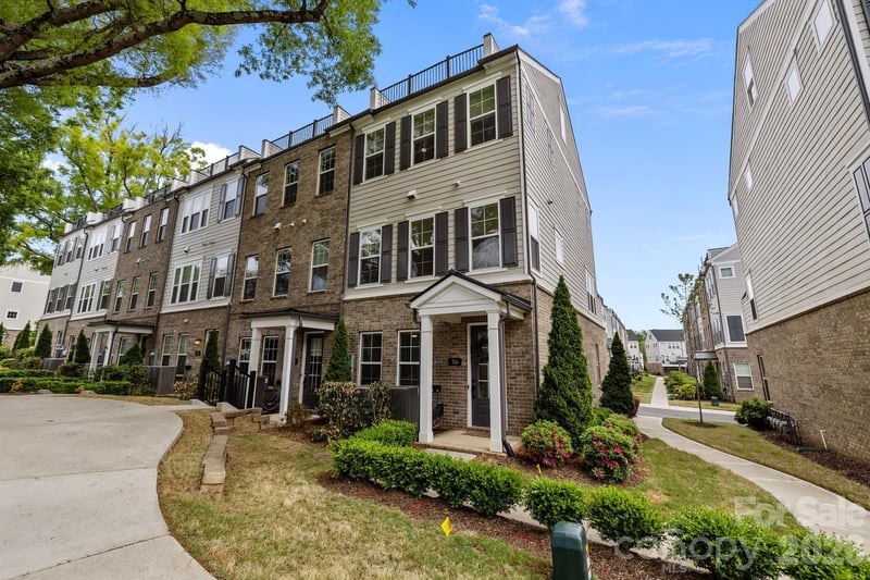 316 N Dotger Avenue, Charlotte, NC - 3 beds, 4 baths, 2,155 sqft - $775,000