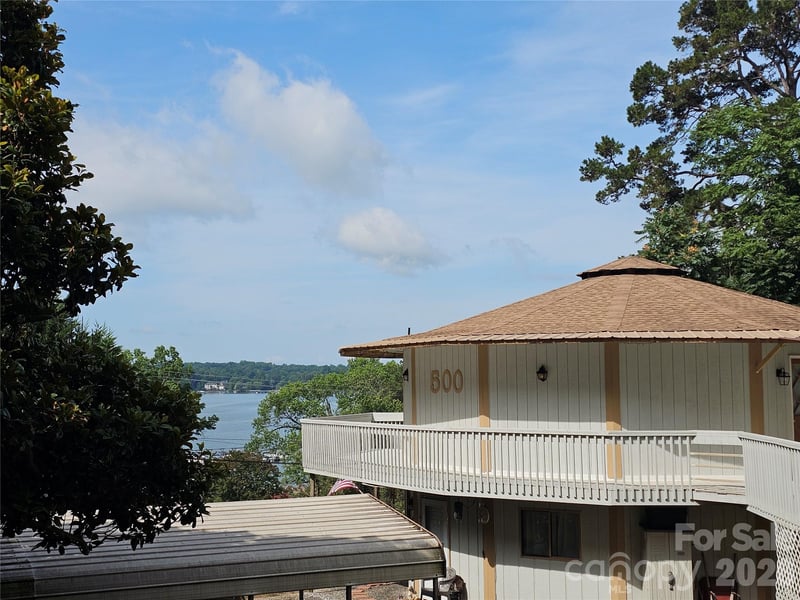 500 Steel Bridge Loop, Hickory, NC - 4 beds, 2 baths, 1,688 sqft - $399,900