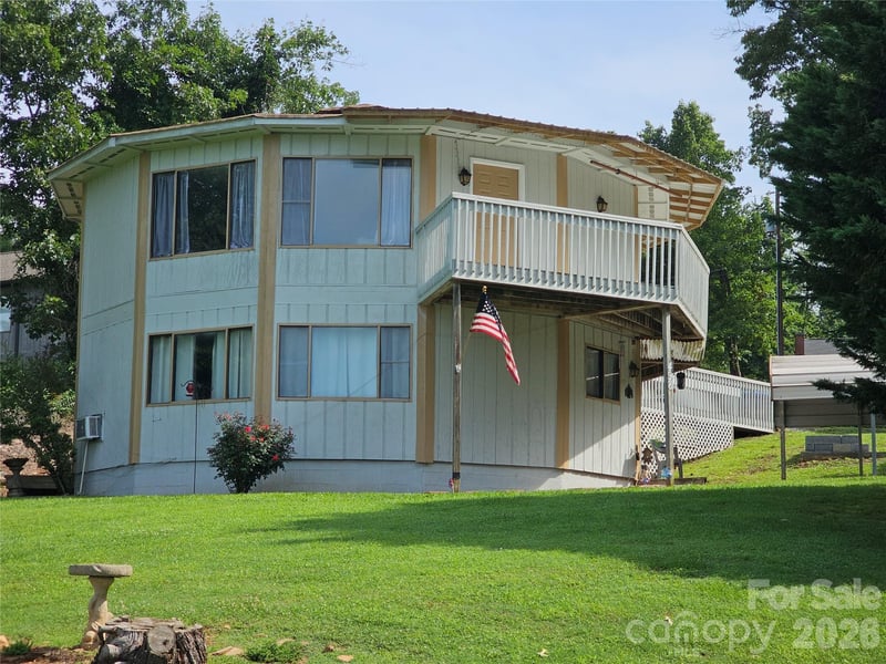 500 Steel Bridge Loop, Hickory, NC - 4 beds, 1,688 sqft - $399,900