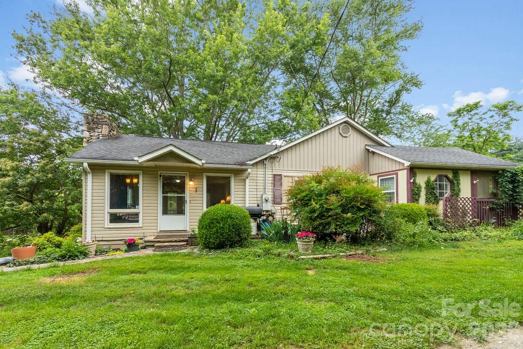 3 Odie Lane, Candler, NC. property listing photo