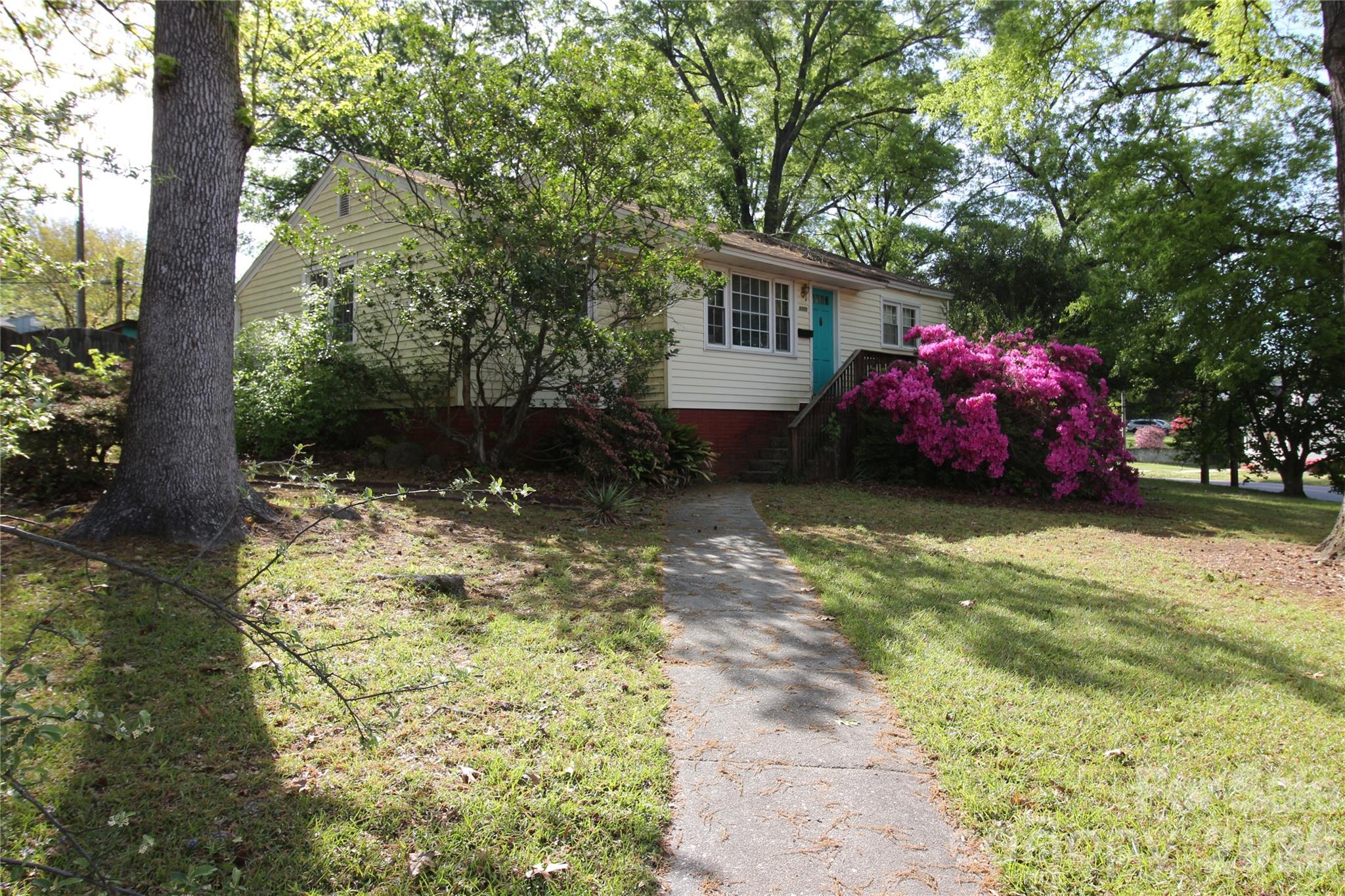3300 Maywood Drive, Charlotte, NC. property listing photo
