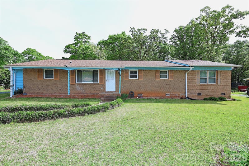104 Pinetree, Matthews, NC - 4 beds, 2 baths, 1,979 sqft - $369,500