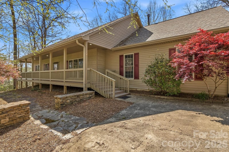 1244 Windover Drive, Brevard, NC - 3 beds, 3.5 baths, 3,611 sqft - $895,000