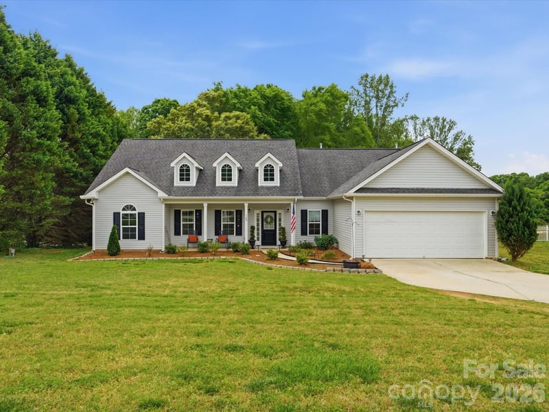 189 Wesley Amaker Road, York, SC - 3 beds, 2.5 baths, 2,196 sqft - $450,000