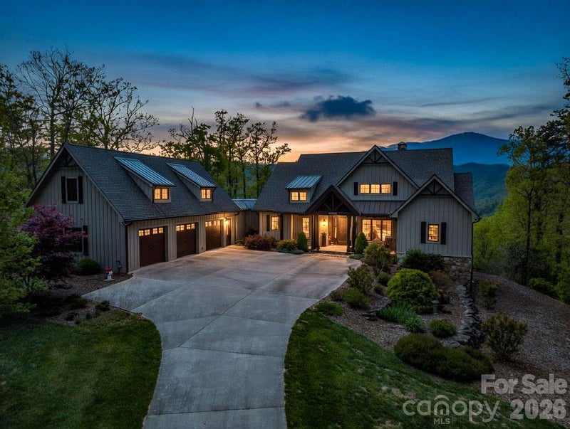 189 Tatanka, Lake Lure, NC - 3 beds, 5 baths, 3,905 sqft - $1,999,500
