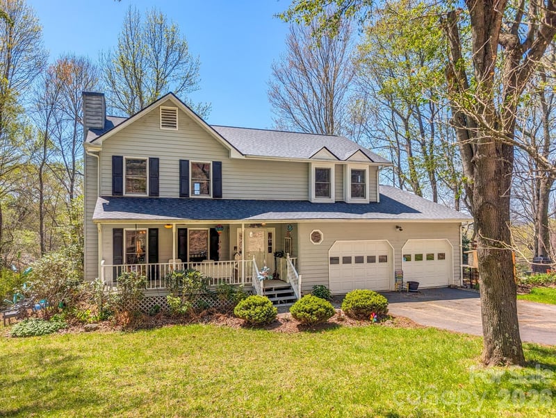 254 Shepard Way, Burnsville, NC - 3 beds, 2.5 baths, 1,842 sqft - $515,000