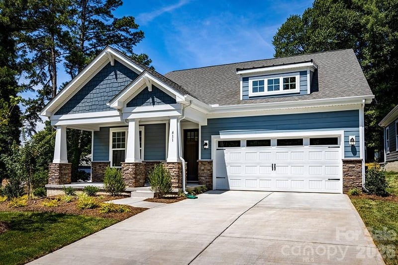534 Tates 22, Cramerton, NC - 3 beds, 3 baths, 1,745 sqft - $456,170