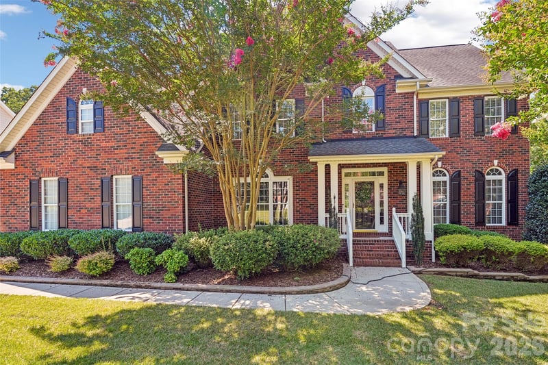 10826 Persimmon Creek Drive, Mint Hill, NC - 5 beds, 3.5 baths, 4,638 sqft - $799,900